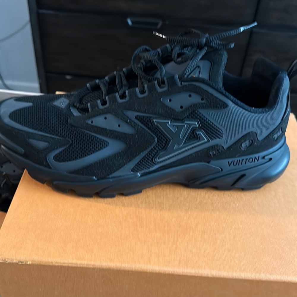 LV runner tatic sneaker size 12 worn once (mint condition)